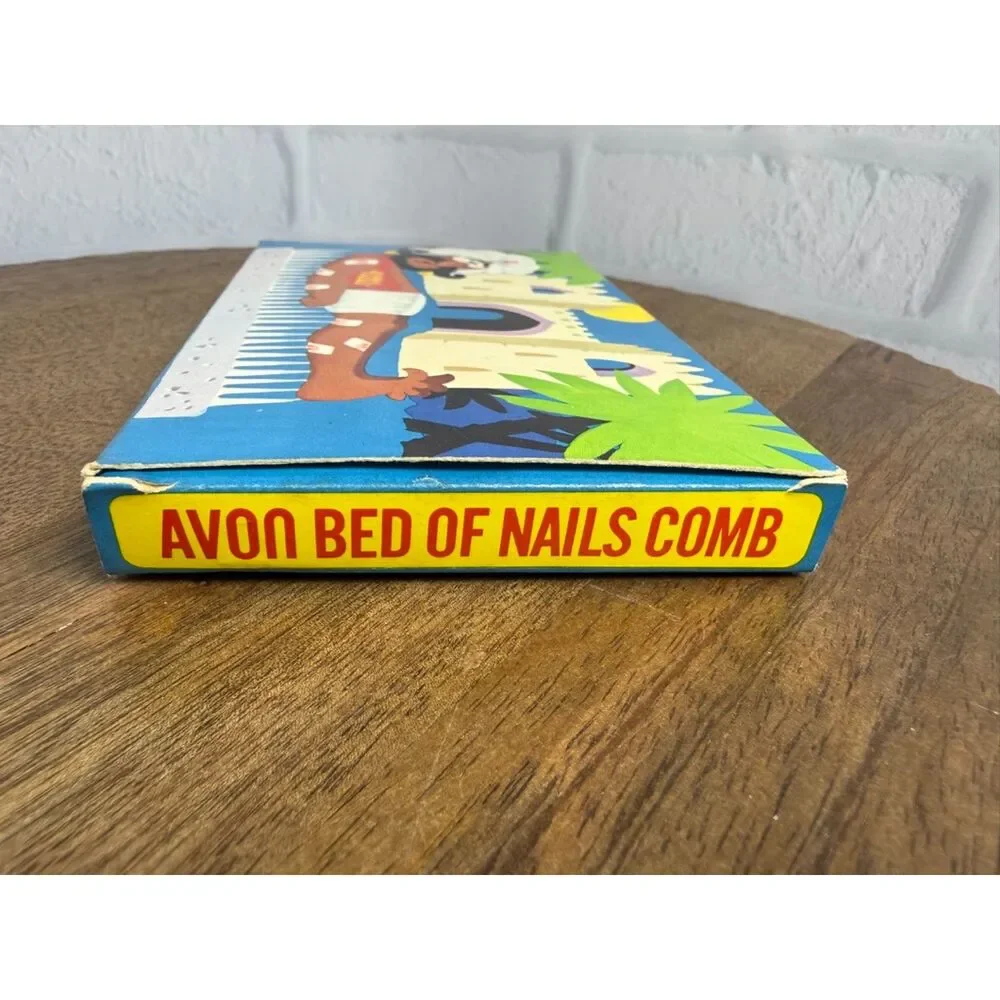 New Old Stock Avon Bed of Nails Hair Comb in Box - Picture 3 of 7